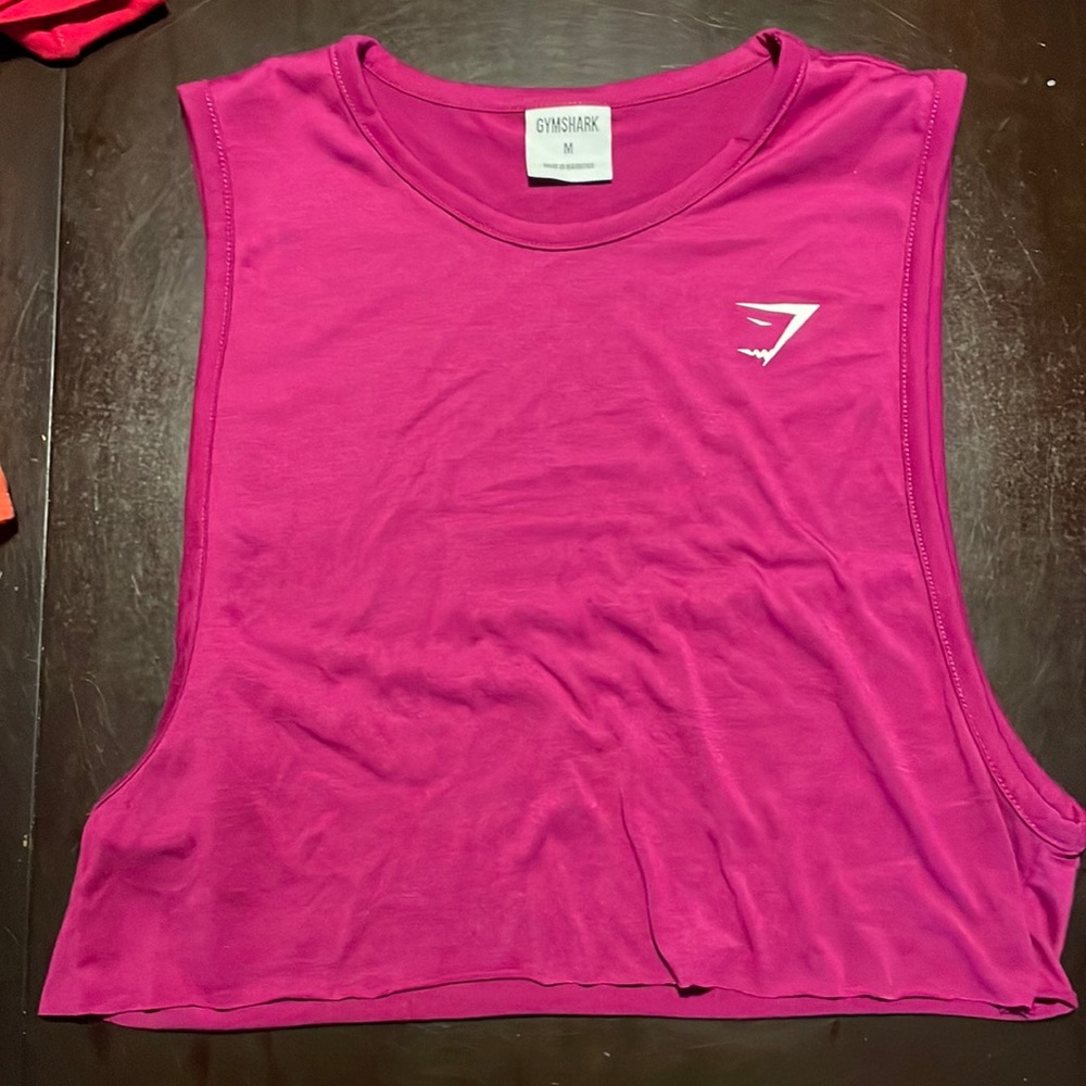 MEDIUM Gymshark Magenta Crop Top / great condition
